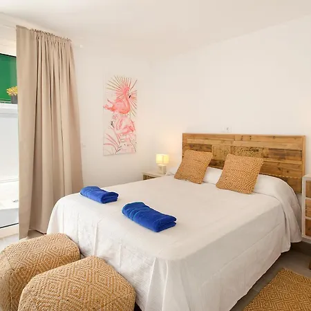 White Volcano Apartment, Free Access To The Fariones Sports Center Apartment Puerto del Carmen (Lanzarote)