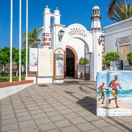 White Volcano Apartment, Free Access To The Fariones Sports Center Puerto del Carmen (Lanzarote)