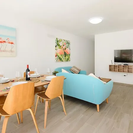 White Volcano Apartment, Free Access To The Fariones Sports Center Apartment Puerto del Carmen (Lanzarote)